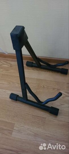 Стойка для гитары Rockdale