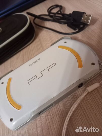 Sony PSP Go White / в идеале