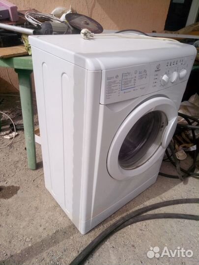Стиральная машина indesit 5кг