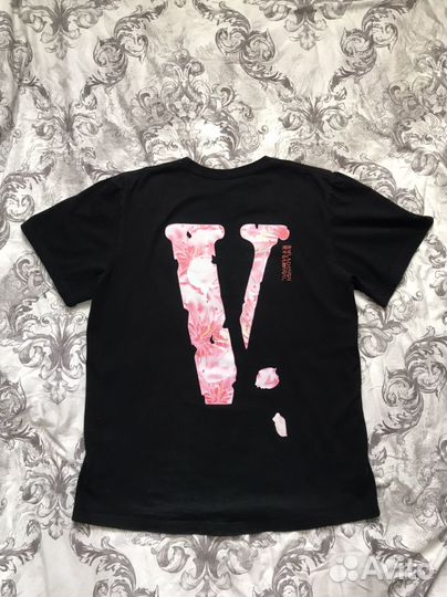 Футболка vlone sakura