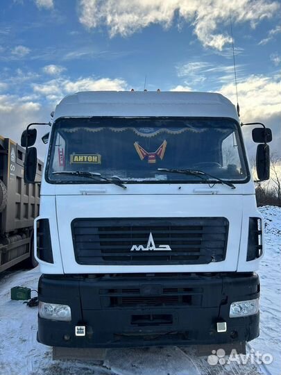 МАЗ 5440А9-1320-031 с полуприцепом, 2011