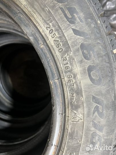 Pirelli Ice Zero 205/60 R16 96T