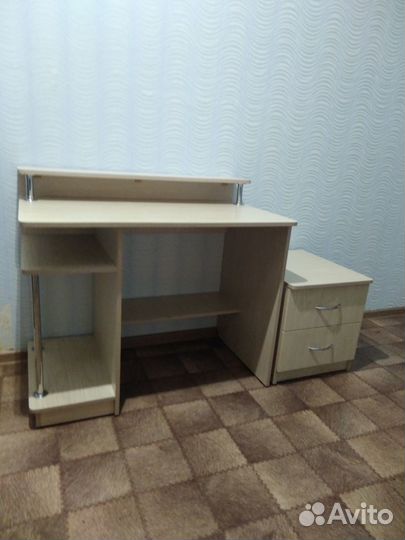 Стол компьютерный с тумбочкой