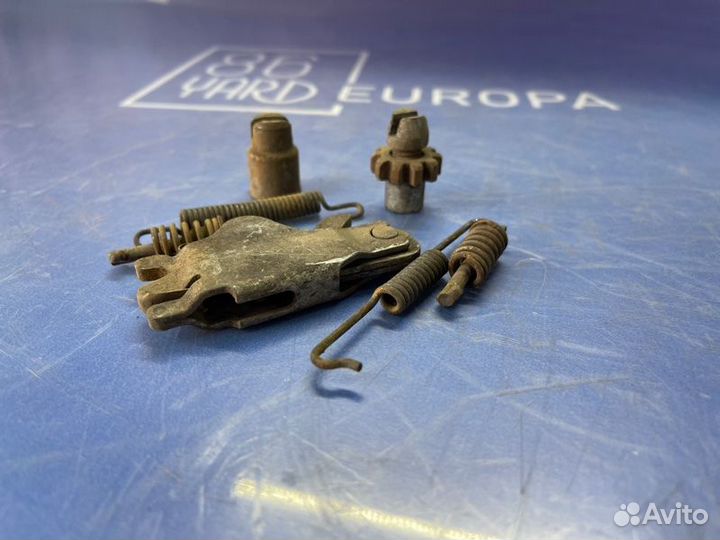 Механизм стояночного тормоза задний правый Bmw X6