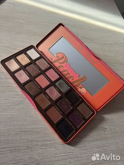 Палетки Too Faced