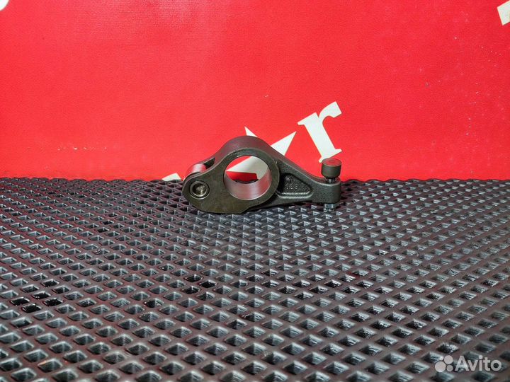 Рокер впускной