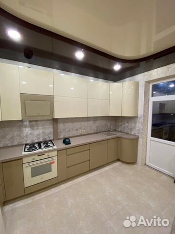 Кухня с радиусными фасадами в Крыму