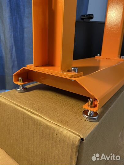 Стенд балансировки мото колес