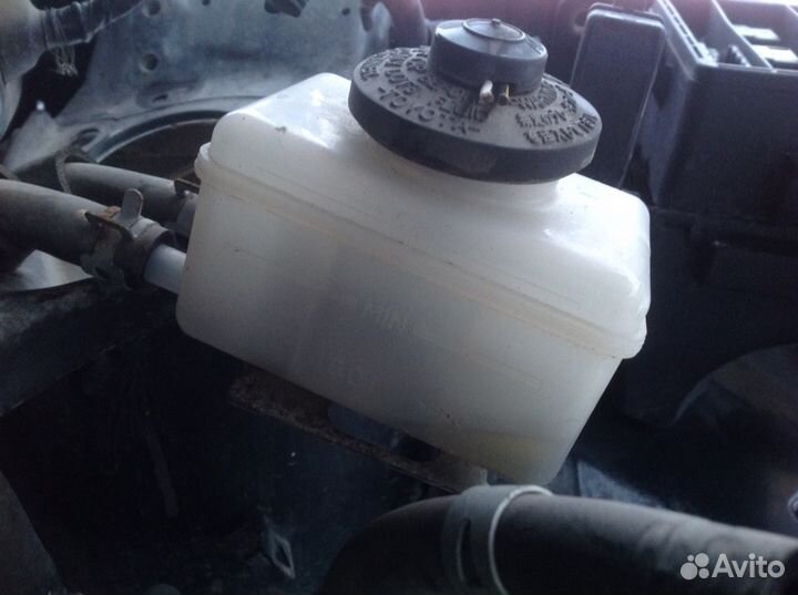 Тормозной бачок Lexus RX300 1998-2003