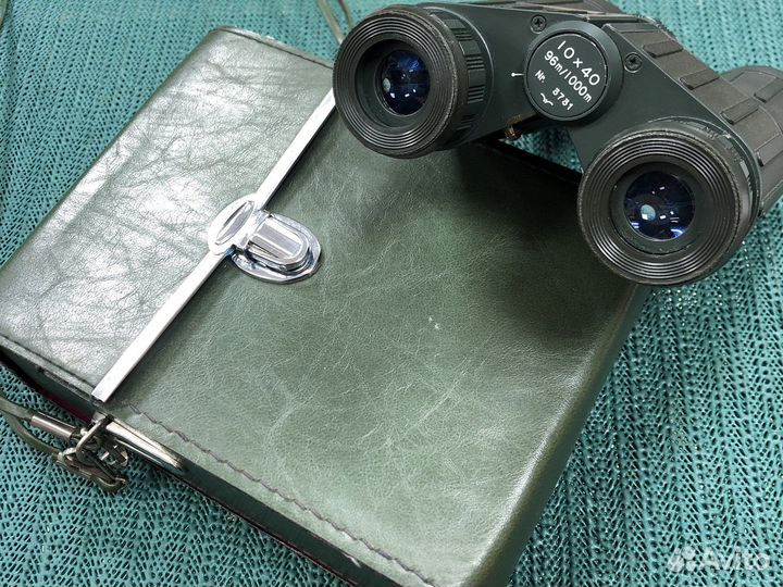 Бинокль 10х40