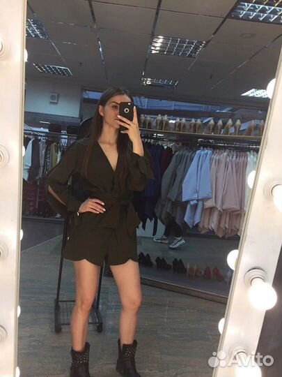 Комбинезон женский нарядный 42,44