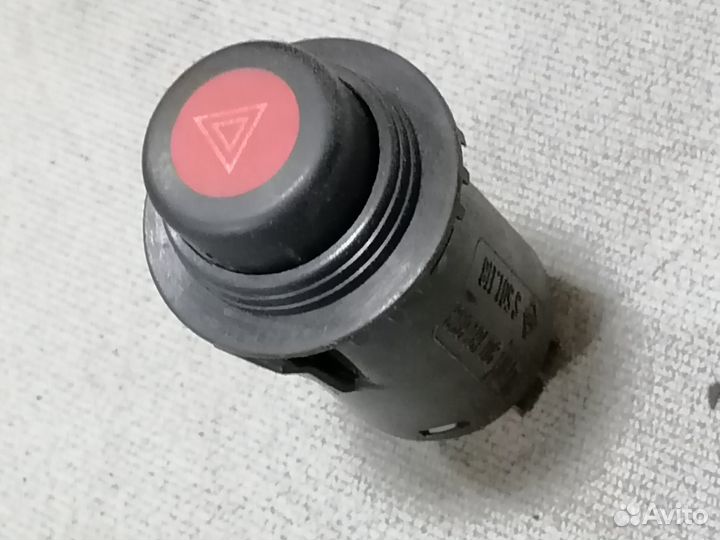 Кнопка включения аварийной сигнализации Opel Kadet