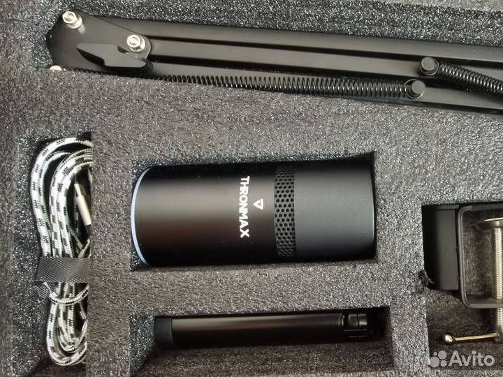 Набор Микрофон проф Thronmax M20 Streaming Kit