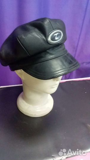 Мужская кожаная кепка