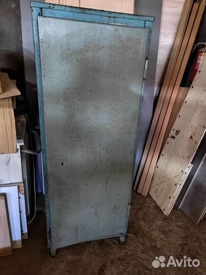 Шкаф металлический для инструментов бу