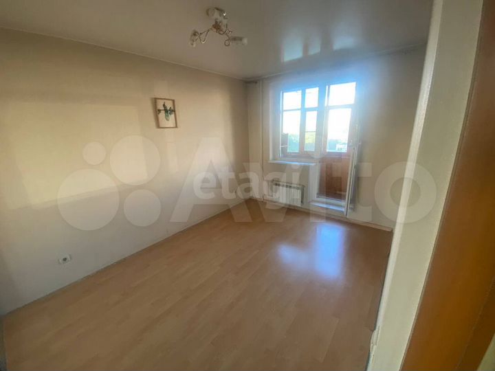 2-к. квартира, 58 м², 8/14 эт.