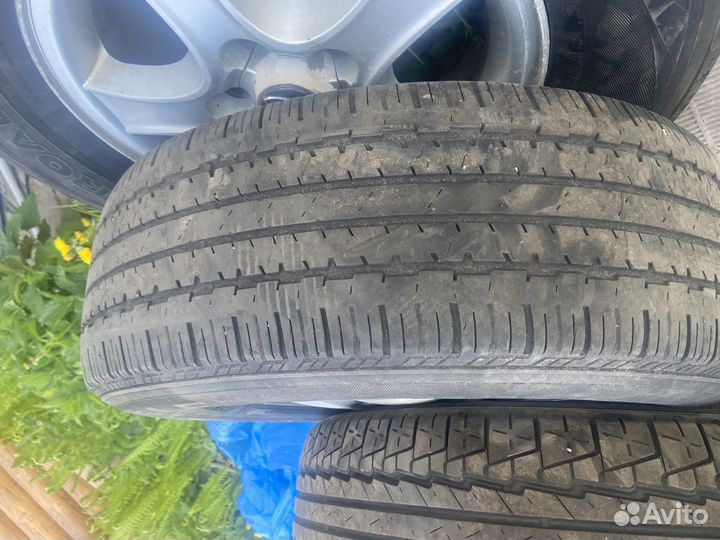 Kumho Road Venture ST KL11 235/70 R16