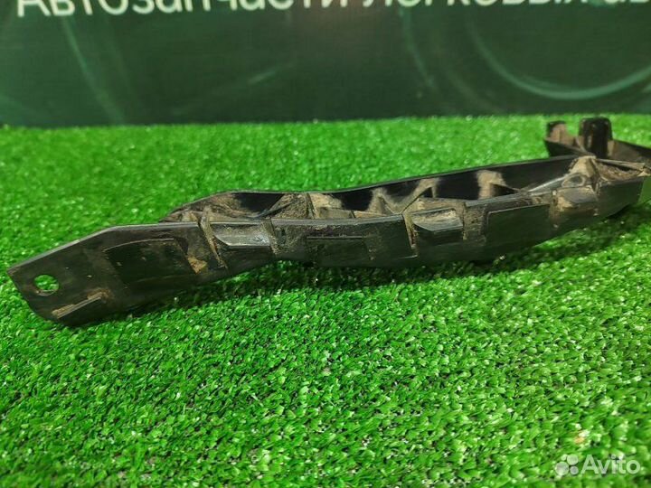 Кронштейн бампера передний левый Kia Ceed ED