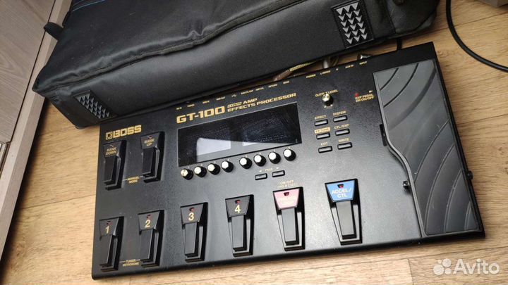 Гитарный процессор Boss Gt-100 + чехол(Boss)