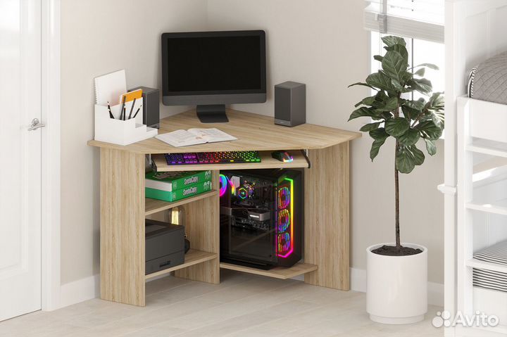 Компьютерный стол скошенный