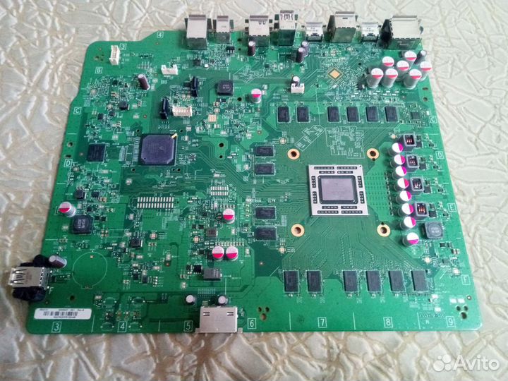 Продам Xbox one х бокс