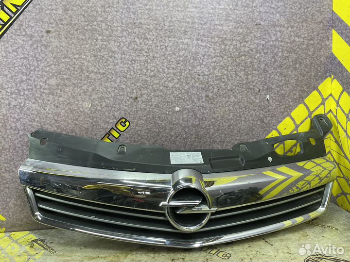 Решетка радиатора Opel Astra h Астра Н Рестайлинг