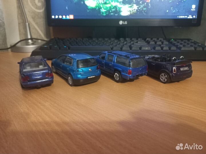 Машинки игрушечные