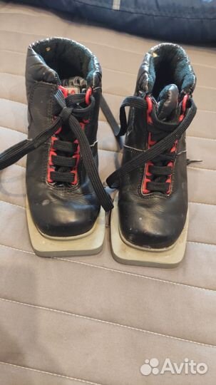 Лыжные ботинки 32 размера