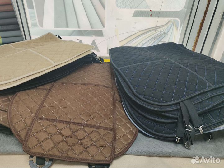 Сидушка на сиденье автомобиля