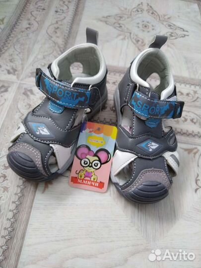 Сандали новые