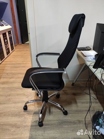 Компьютерное кресло 