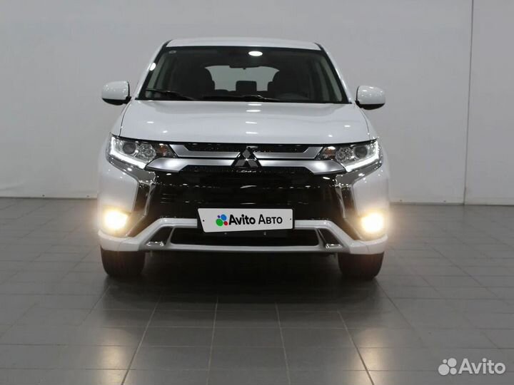 Mitsubishi Outlander 2.0 CVT, 2022, 46 км