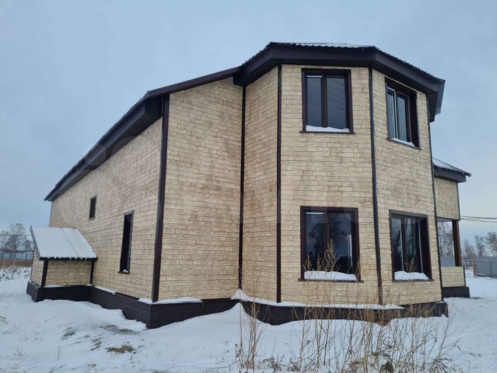 Дом 375,2 м² на участке 12 сот.