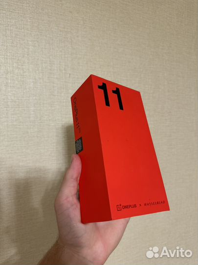 OnePlus 11, 8/128 ГБ