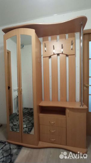 Шкаф в прихожую