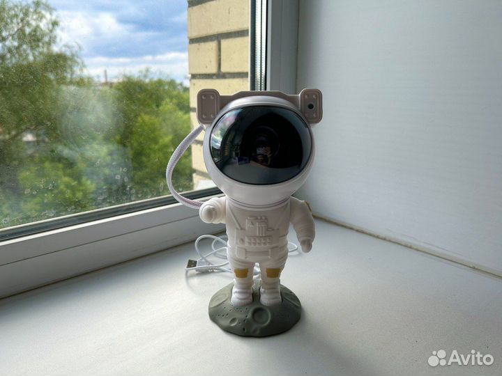 Ночник проектор космонавт звездное небо космос