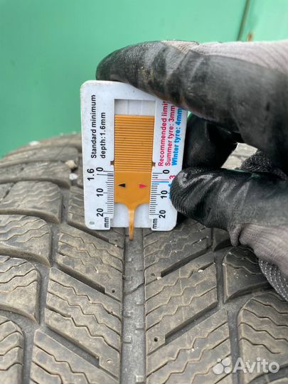 Michelin X-Ice 2 235/55 R17 99H