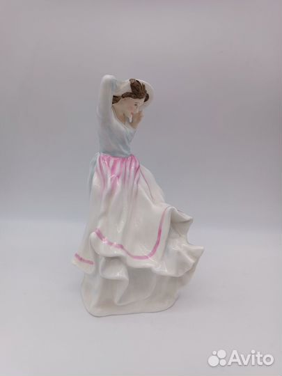Фигура Royal Doulton Veronica высота 22 см 1989