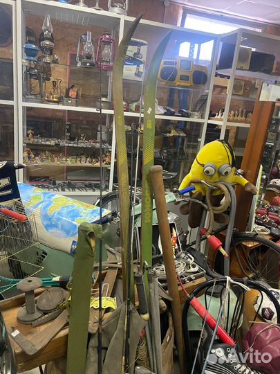 Лыжные палки/ Лыжи