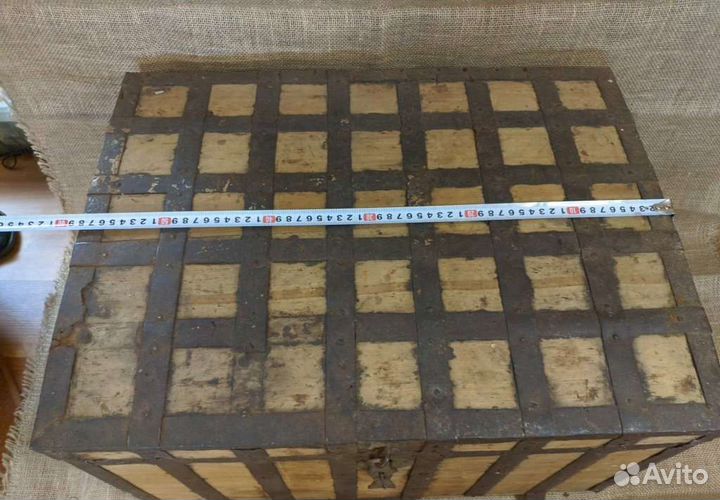 Сундук в оковке