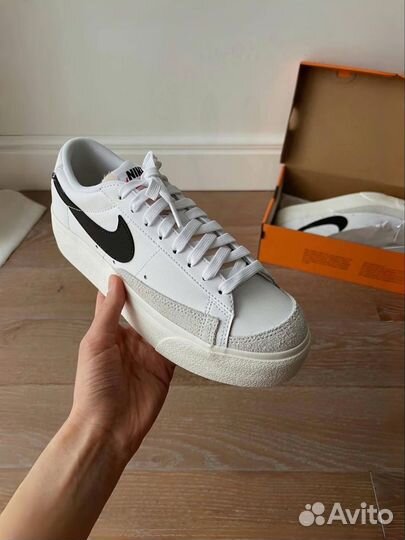Nike Blazer Low Platform White Black