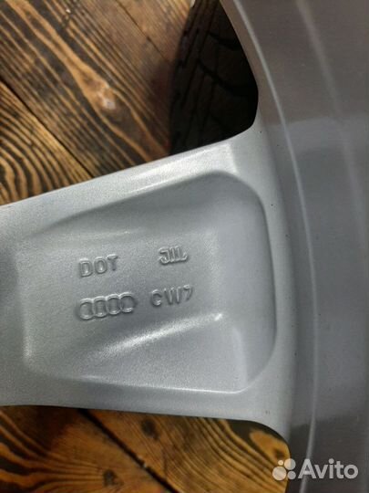 Оригинальный комплект r19 для Audi Q3/RS Q3