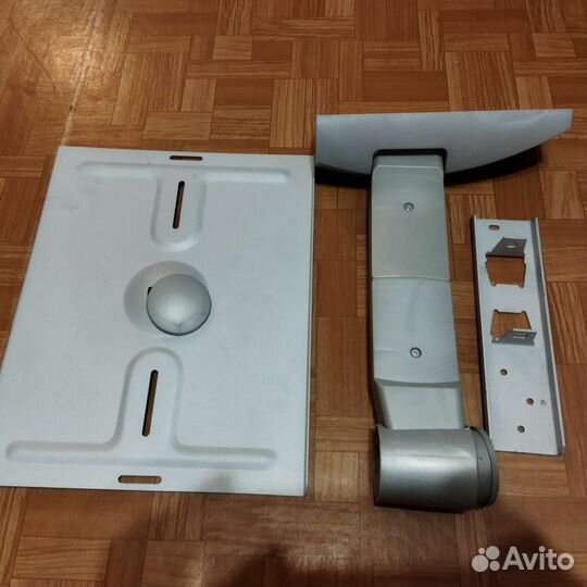 Кронштейн- подставка для крепления