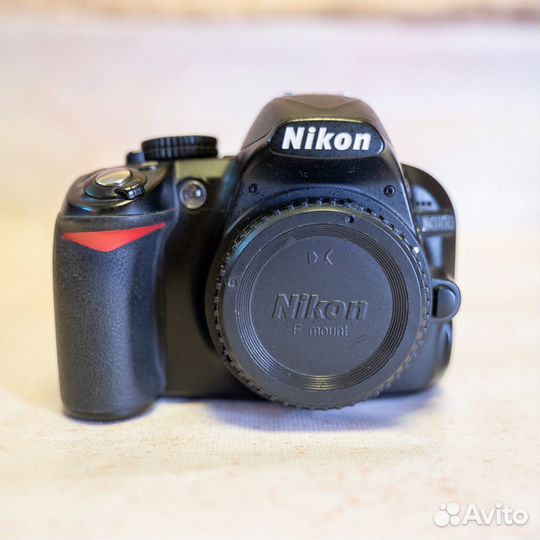 Nikon d3100 Kit 18-55 GII VR 27к пробег