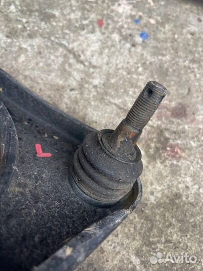 Рычаг подвески передний левый Lexus Gs450