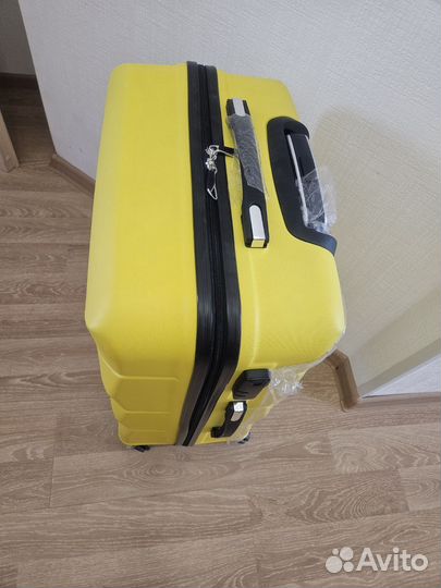 Чемодан на колесах