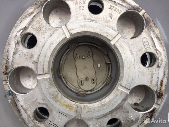 Комплект оригинальных дисков audi q7 r18