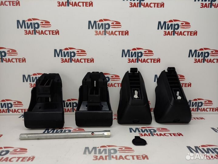 Крепеж багажника для автомобилей с рейлингами