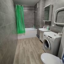 2-к. квартира, 40 м², 3/18 эт.