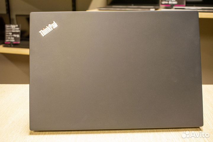 Lenovo ThinkPad T495s/Ryzen 5pro/16gb 256gb touch